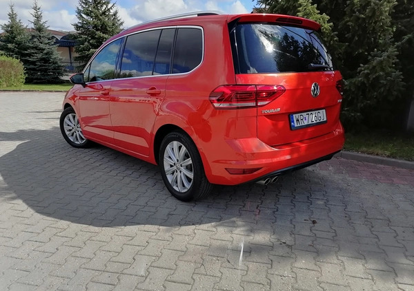 Volkswagen Touran cena 79000 przebieg: 117188, rok produkcji 2017 z Radom małe 232